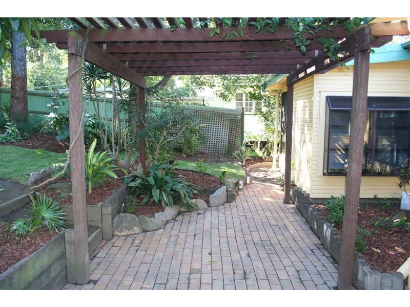 36  Logan Avenue, Oxley QLD 4075