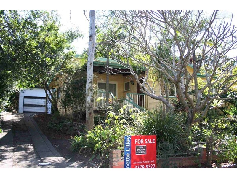 36  Logan Avenue, Oxley QLD 4075