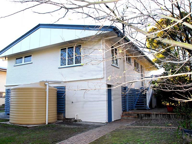 11  Ingham Street, Oxley QLD 4075