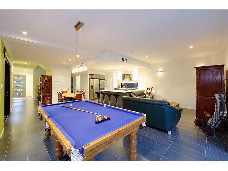 2  Victoria Avenue, Chelmer QLD 4068