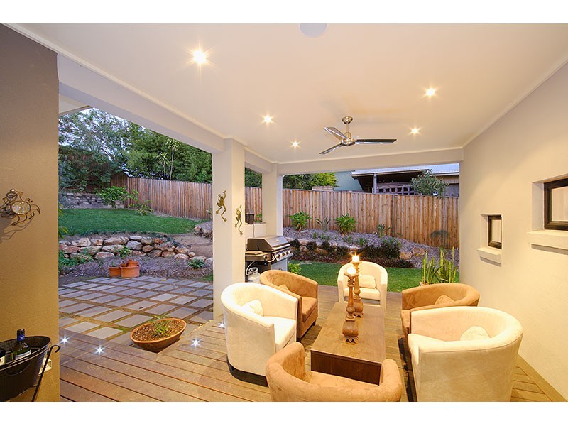 2  Victoria Avenue, Chelmer QLD 4068