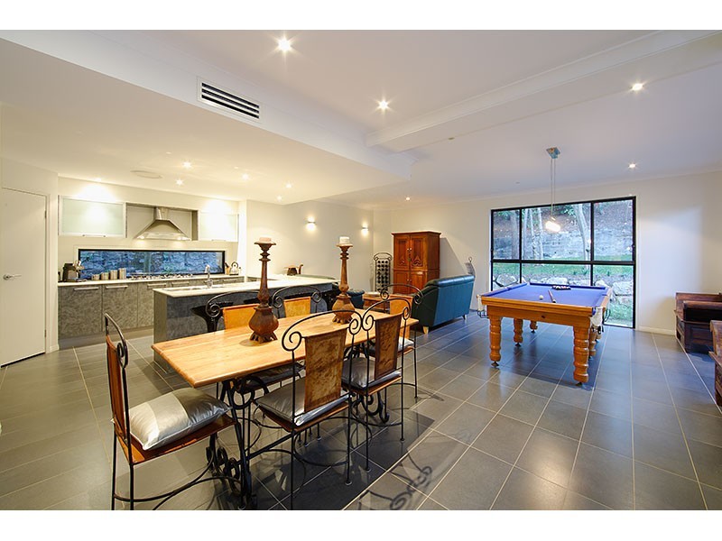 2  Victoria Avenue, Chelmer QLD 4068