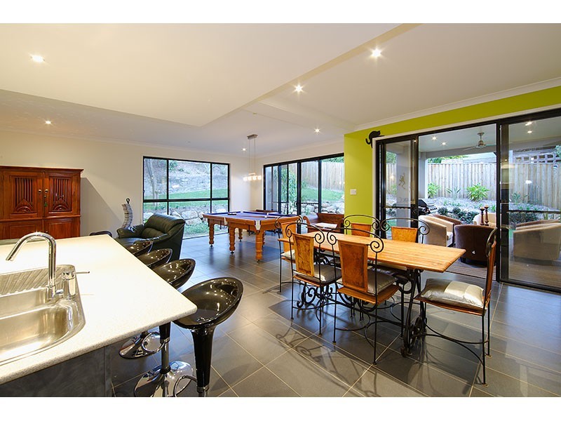 2  Victoria Avenue, Chelmer QLD 4068