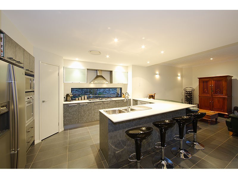 2  Victoria Avenue, Chelmer QLD 4068