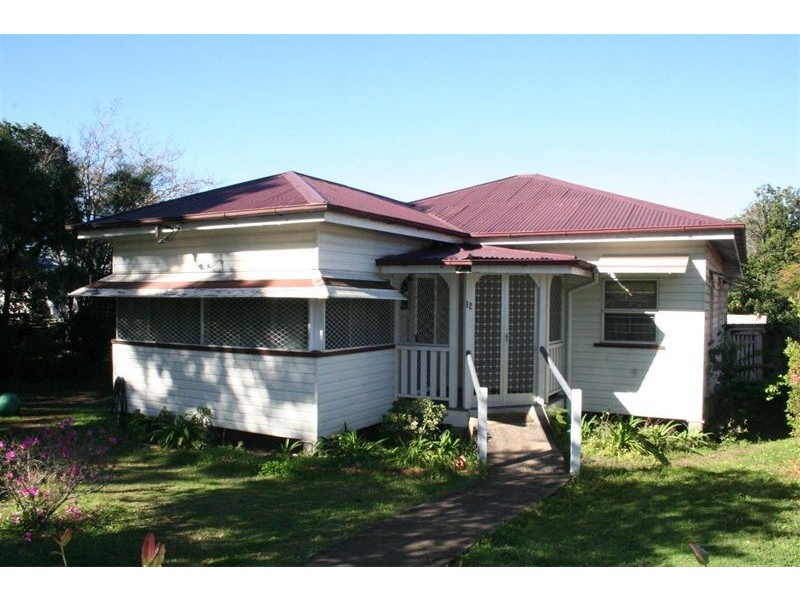 12 Hedges Street, Sherwood QLD 4075