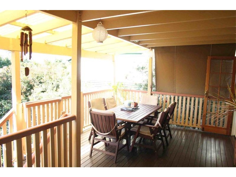 64  Borden Street, Sherwood QLD 4075