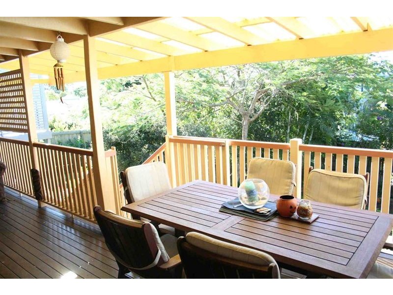 64  Borden Street, Sherwood QLD 4075