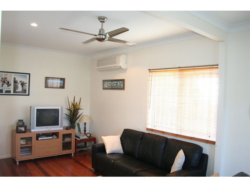 64  Borden Street, Sherwood QLD 4075