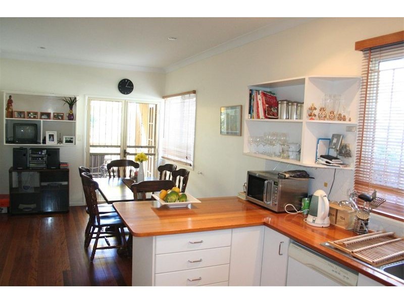 64  Borden Street, Sherwood QLD 4075