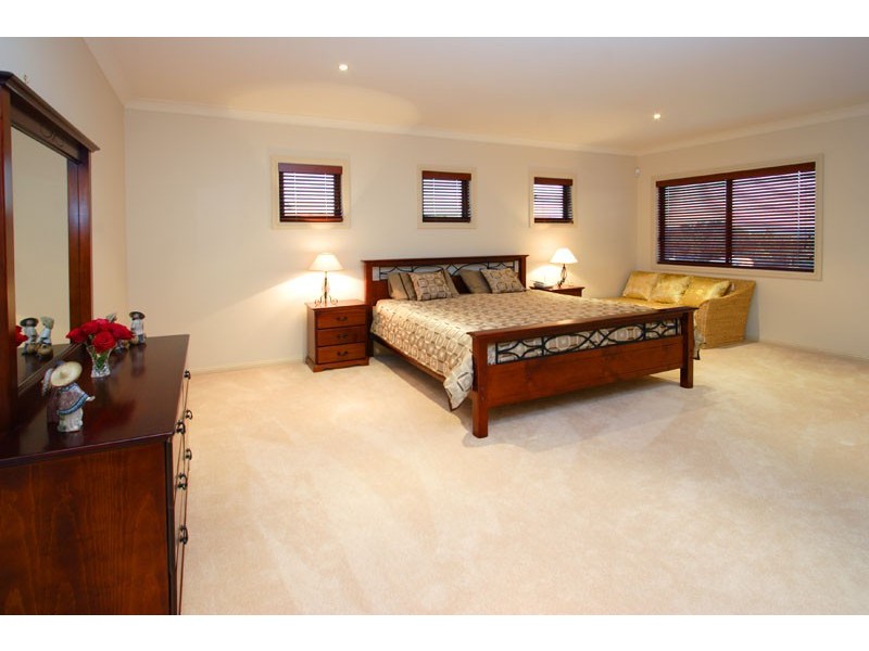 119 Gibson Crescent, Bellbowrie QLD 4070