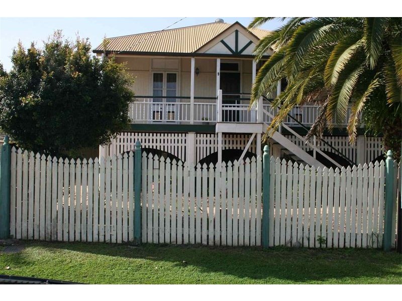 9  Lockwood Street, Sherwood QLD 4075