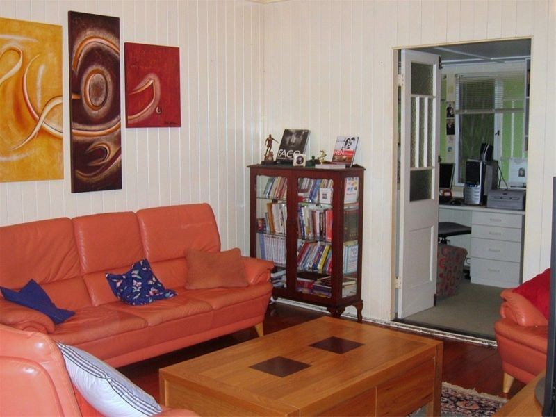 9  Lockwood Street, Sherwood QLD 4075