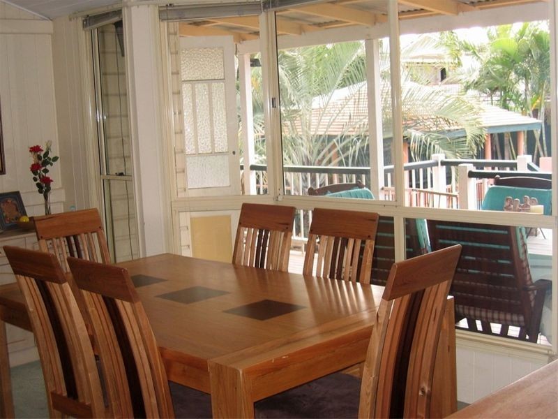 9  Lockwood Street, Sherwood QLD 4075