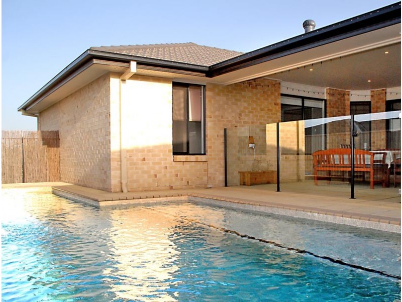 53  Grange Place, Moggill QLD 4070