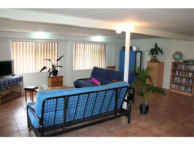 10  Lawson Street, Oxley QLD 4075