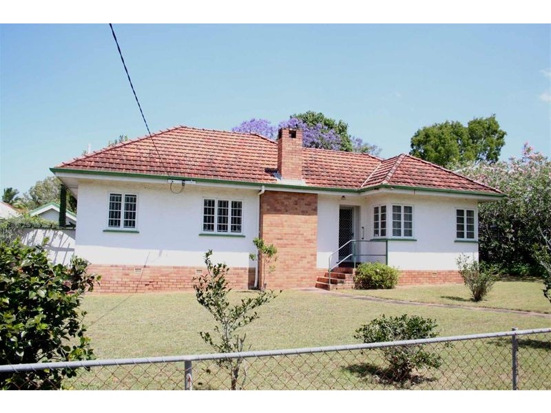 48  Bank Road, Graceville QLD 4075