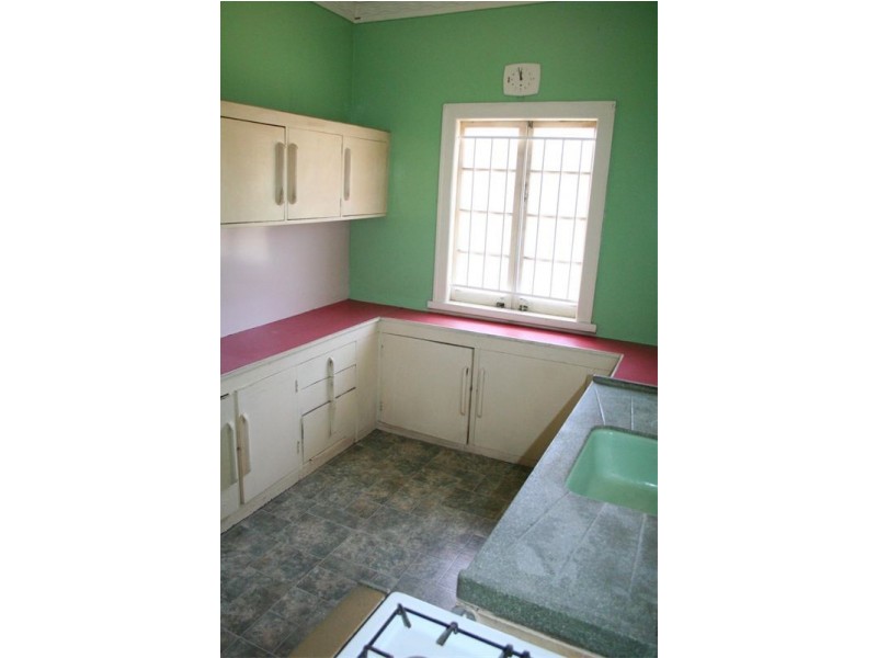 48  Bank Road, Graceville QLD 4075