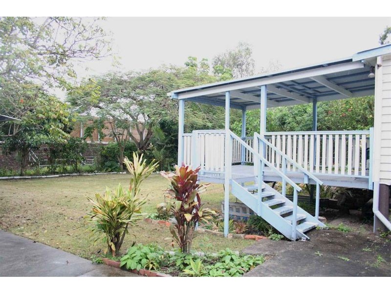 42  Lancelot Street, Tennyson QLD 4105