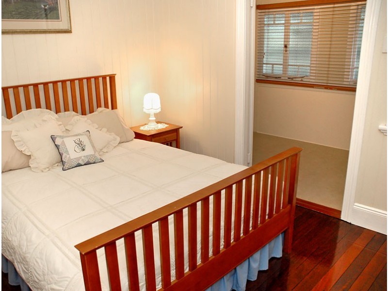 23 Verney Road West, Graceville QLD 4075