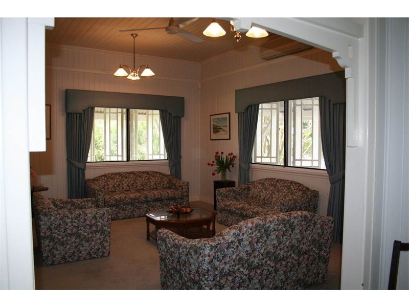 26 Mortlake Road, Graceville QLD 4075