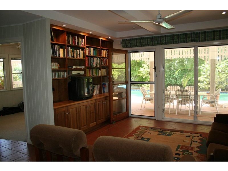 26 Mortlake Road, Graceville QLD 4075