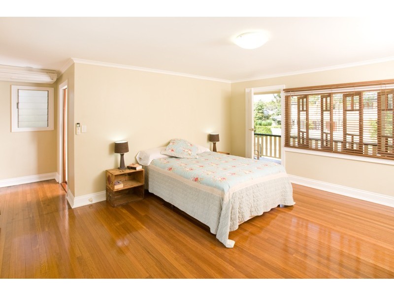 75  Mortlake Road, Graceville QLD 4075