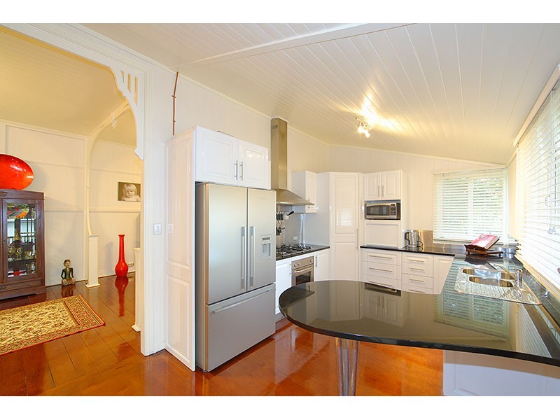 50  Long Street West, Graceville QLD 4075