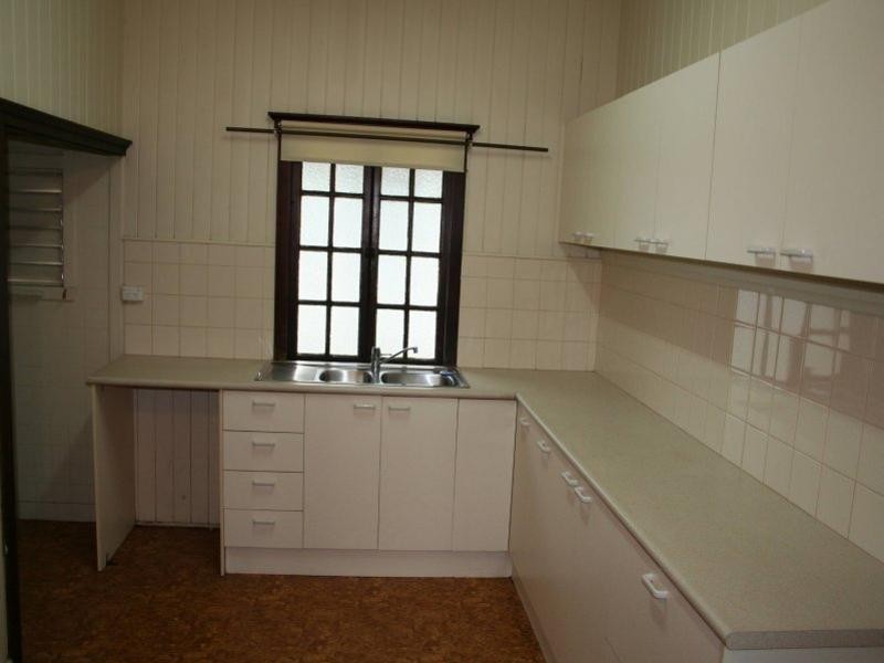 12  Marlborough Street, Sherwood QLD 4075