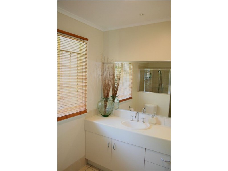 1  Sandon Street, Graceville QLD 4075