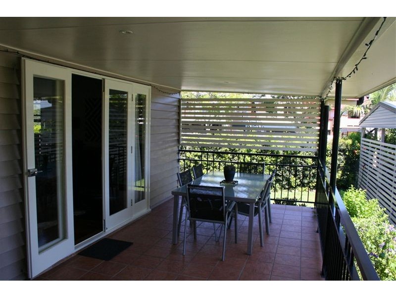 1  Sandon Street, Graceville QLD 4075