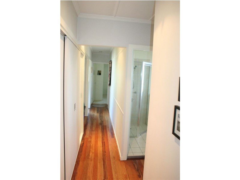 1  Sandon Street, Graceville QLD 4075