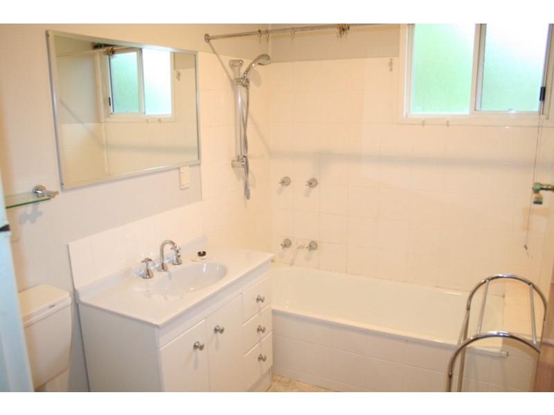 73  William Terrace, Oxley QLD 4075