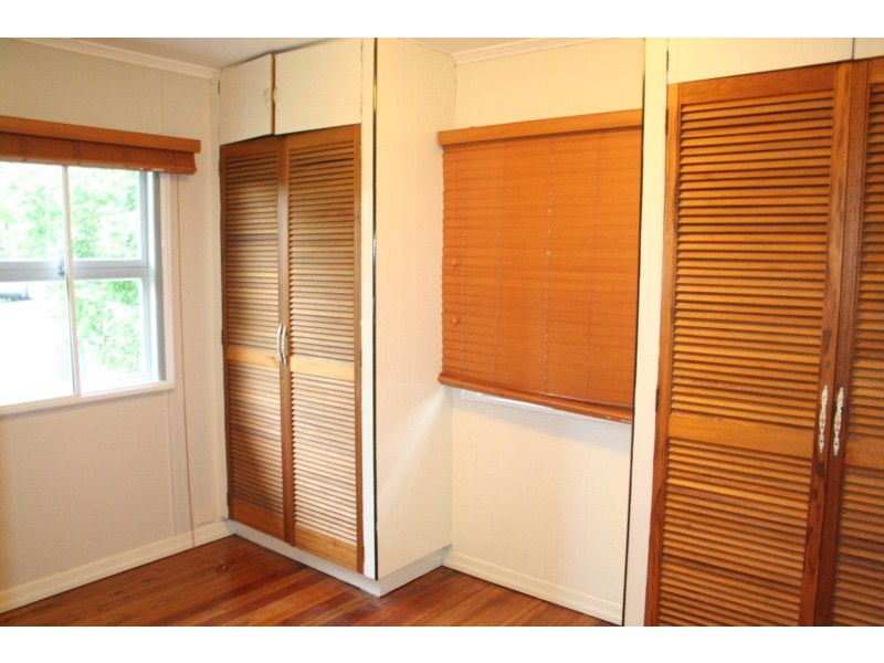 73  William Terrace, Oxley QLD 4075