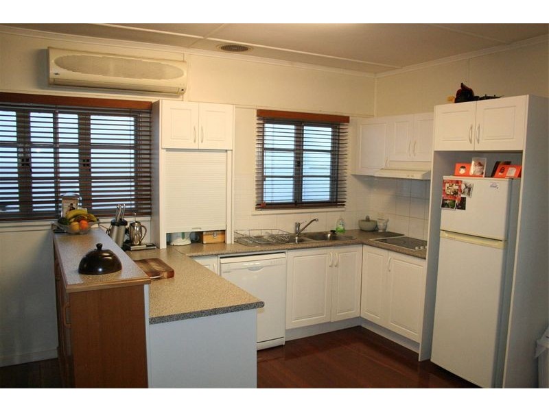53A  Camelot Street, Tennyson QLD 4105
