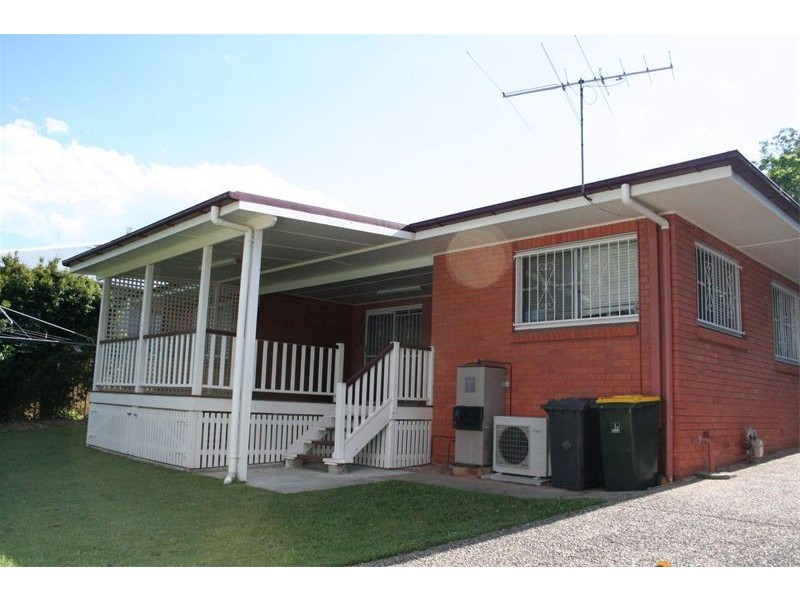 24  Hazelmere Parade, Sherwood QLD 4075