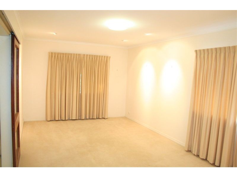 24  Hazelmere Parade, Sherwood QLD 4075