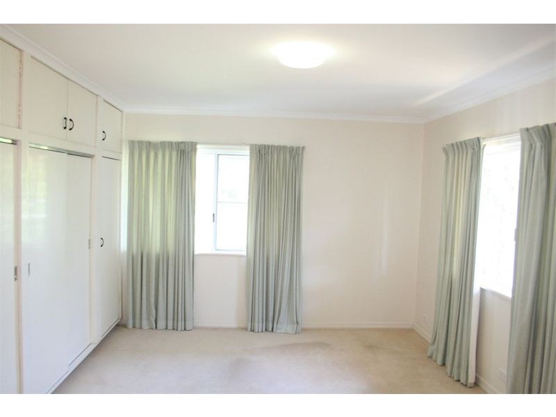 24  Hazelmere Parade, Sherwood QLD 4075