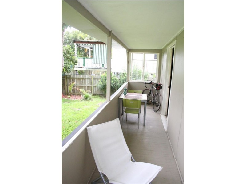 18  Kendall Street, Oxley QLD 4075