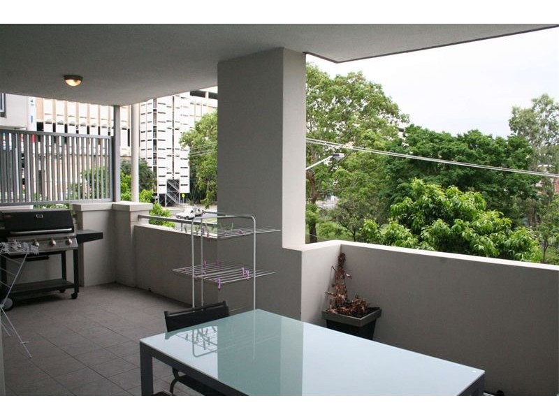 11/28 Belgrave Avenue, Indooroopilly QLD 4068