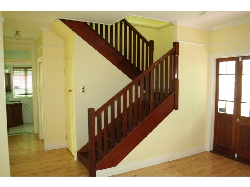 9 Douglas Street, Sherwood QLD 4075