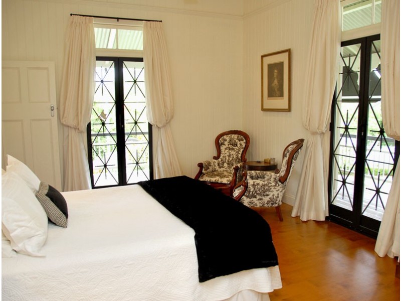 42 Molonga Terrace, Graceville QLD 4075