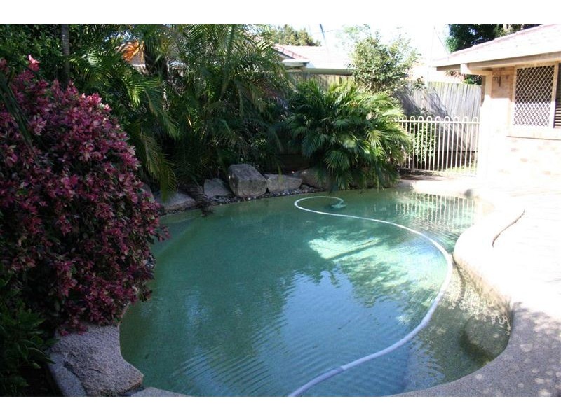 8   Prestwick Street, Oxley QLD 4075