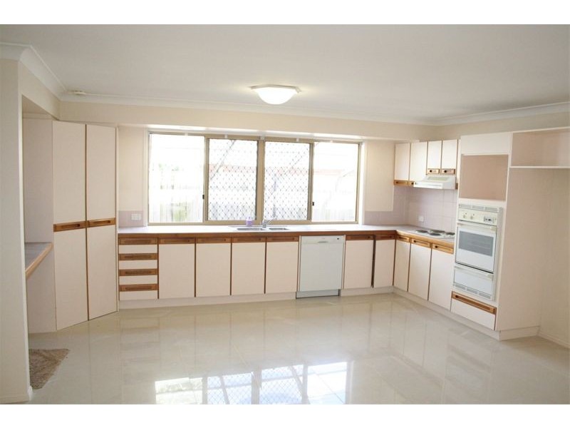 8   Prestwick Street, Oxley QLD 4075