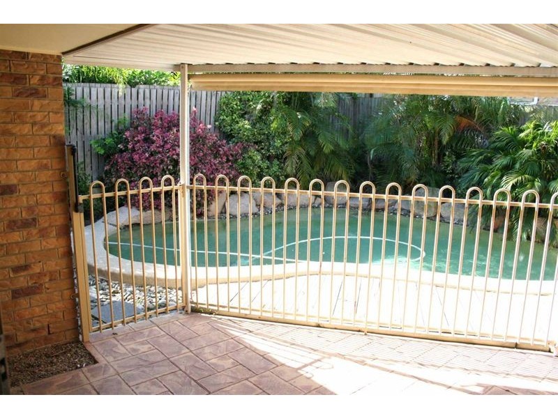 8   Prestwick Street, Oxley QLD 4075