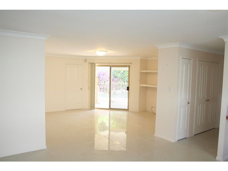 8   Prestwick Street, Oxley QLD 4075