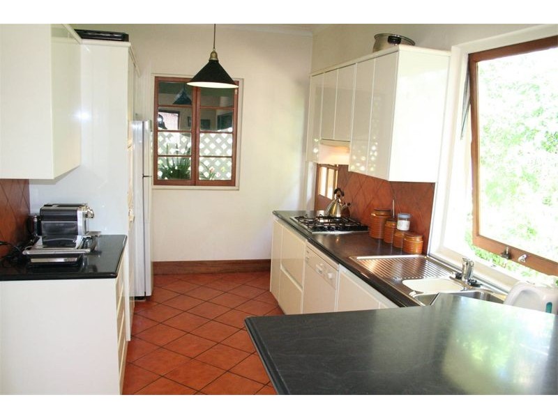 102 Hilda Street, Corinda QLD 4075