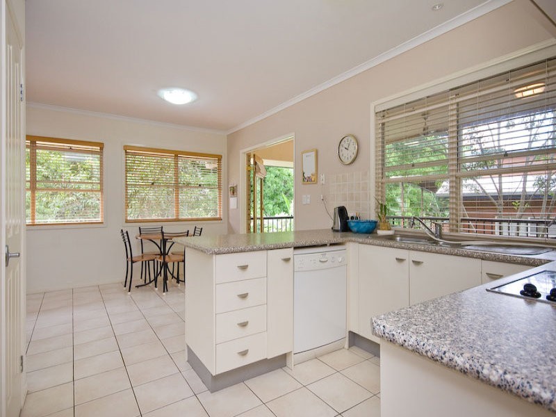 12  Aaron Place, Indooroopilly QLD 4068