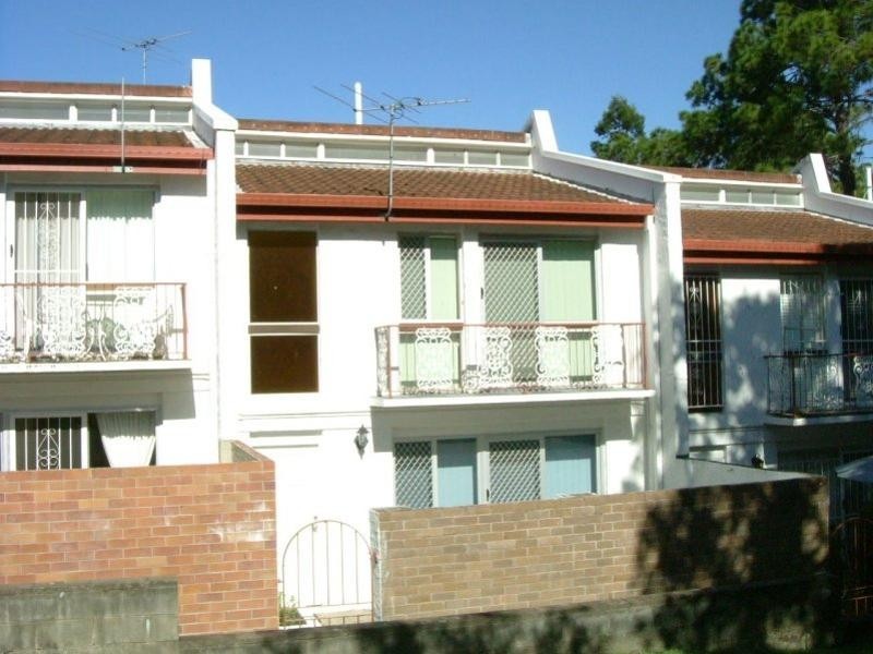 12/124  Station Road, Indooroopilly QLD 4068