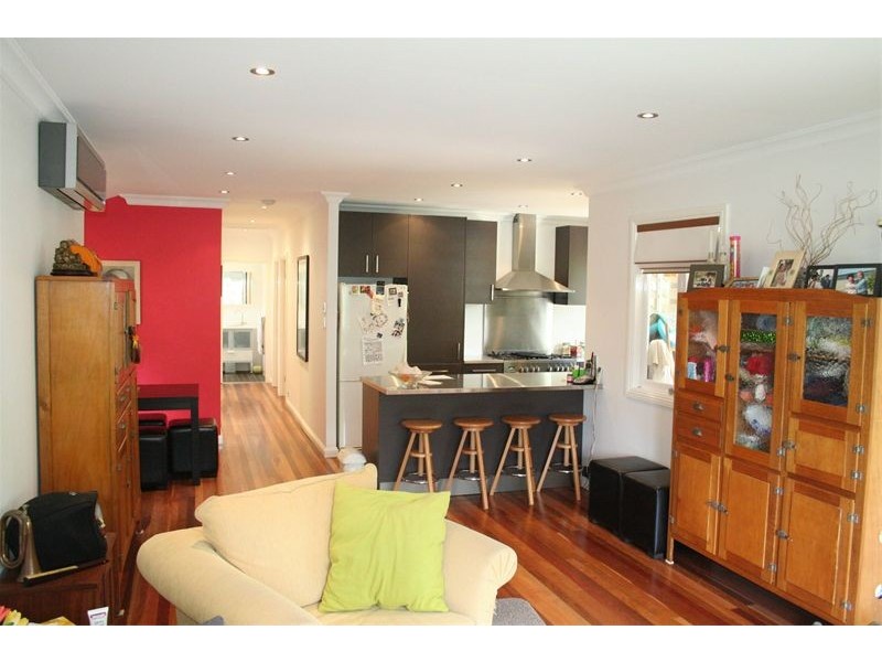 92 Taringa Parade, Indooroopilly QLD 4068