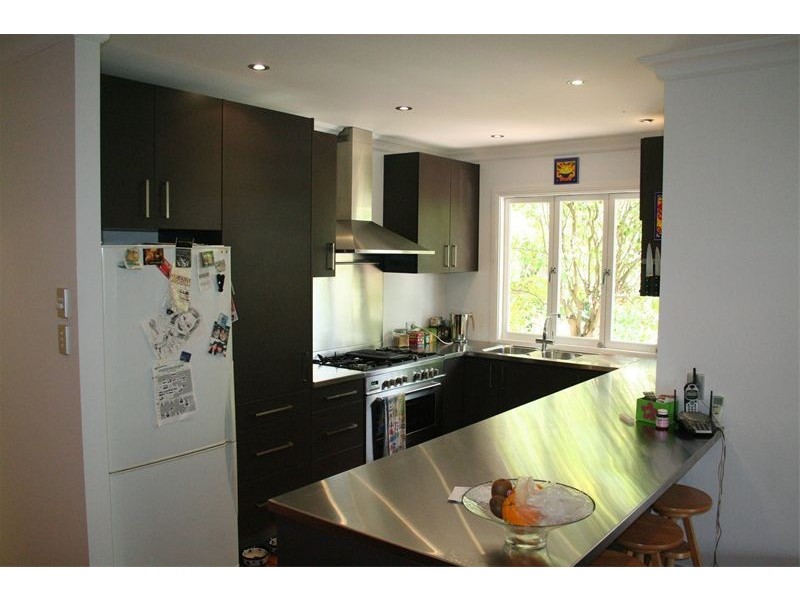 92 Taringa Parade, Indooroopilly QLD 4068